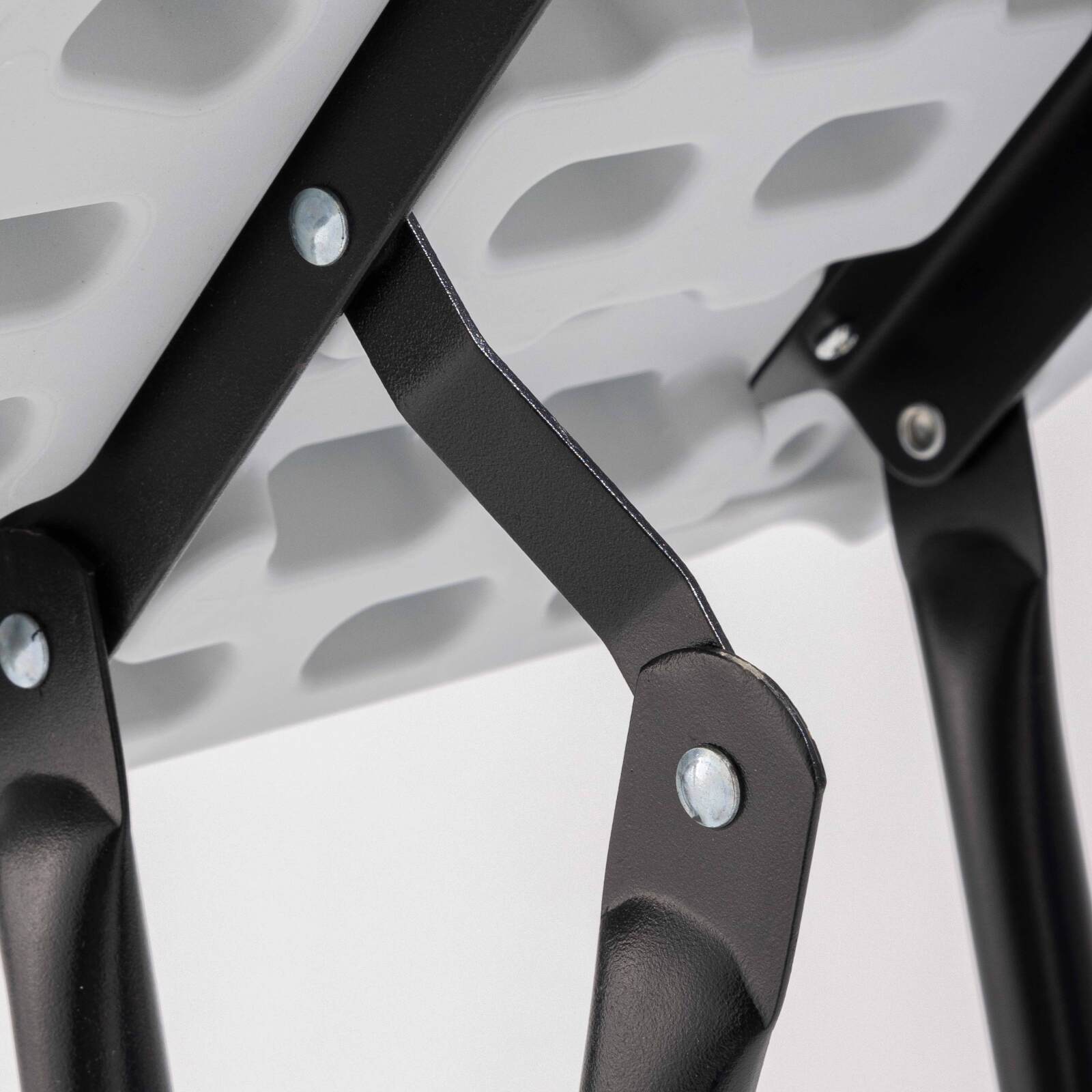 Set mit 10 klappbaren Barhockern