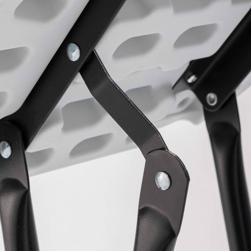 Set mit 10 klappbaren Barhockern