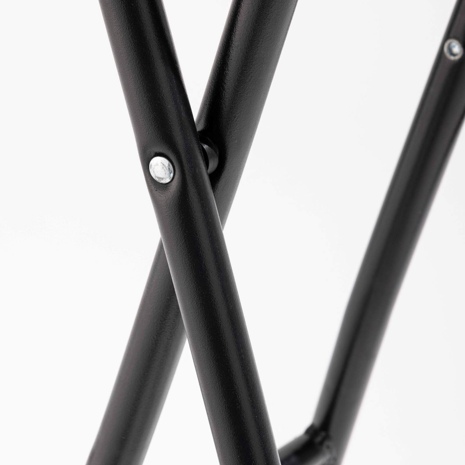 Set mit 10 klappbaren Barhockern