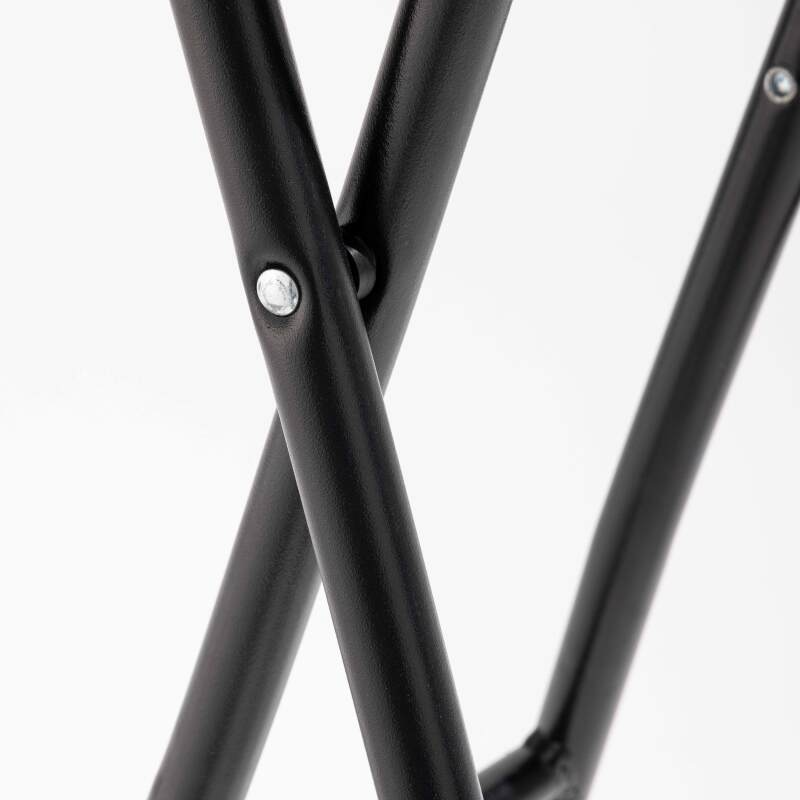 Set mit 10 klappbaren Barhockern