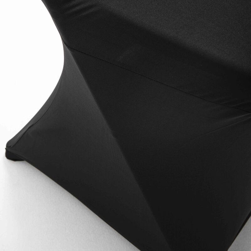 Klappstuhl und schwarzer Stuhlbezug