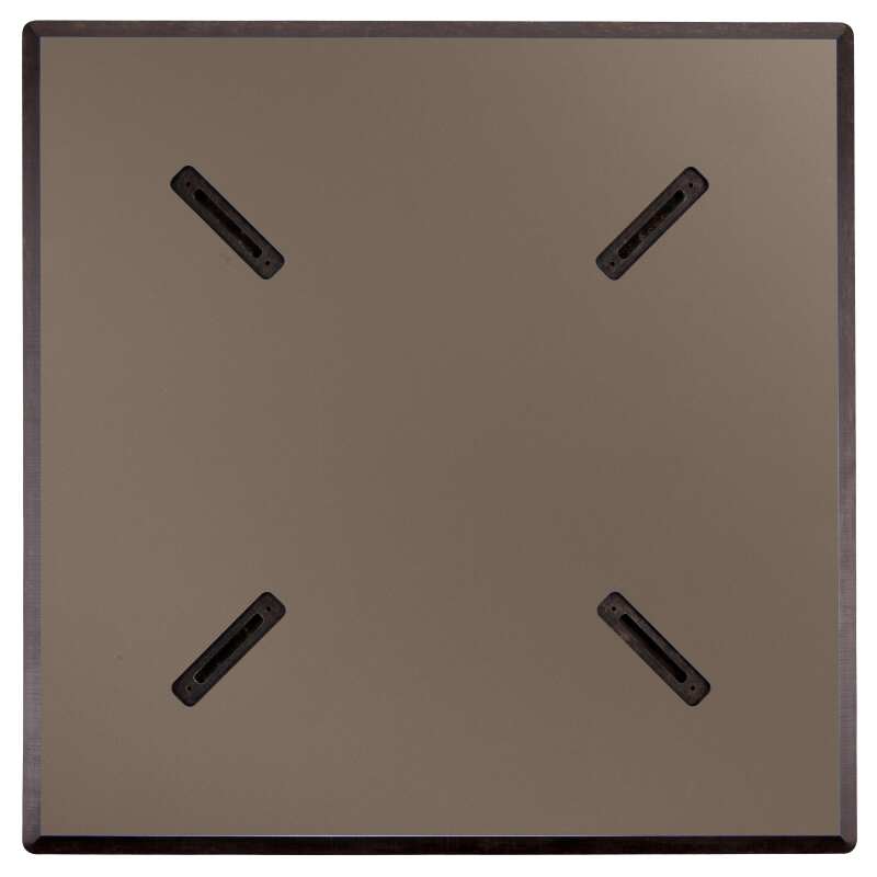 70x70 cm großer laminierter Liegetisch mit schwarzem Bein und Metallstühlen