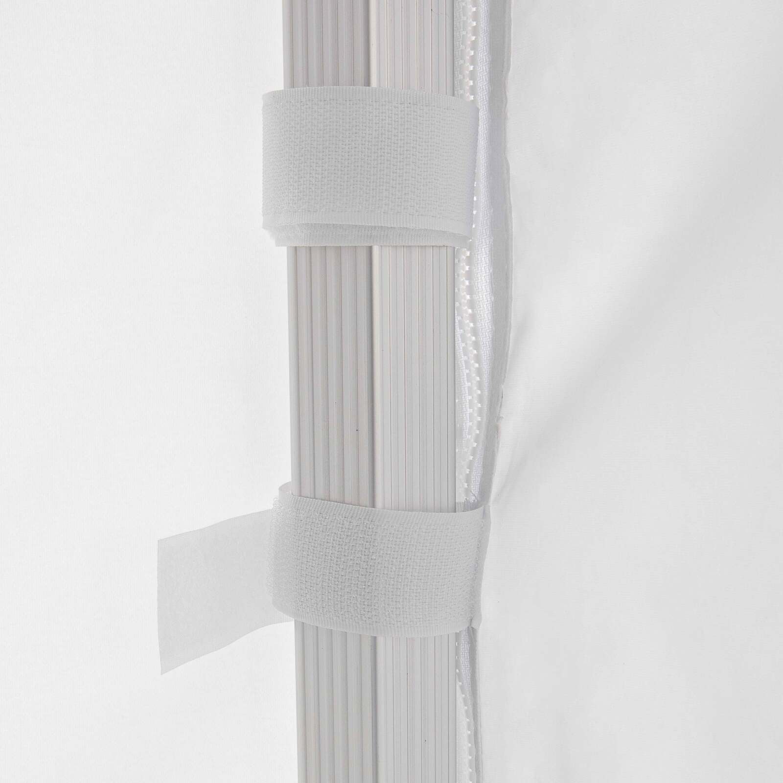 Weiße Türwand mit Reißverschluss, 3 m, 520 g/m² – M2