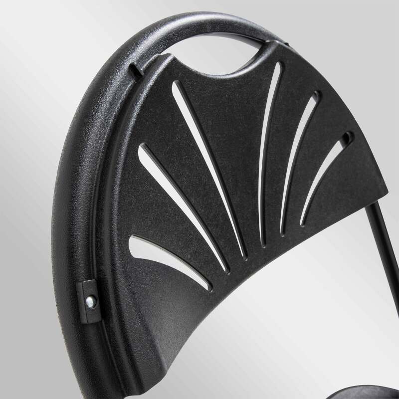 Set mit 8 schwarzen, durchbrochenen Klappstühlen