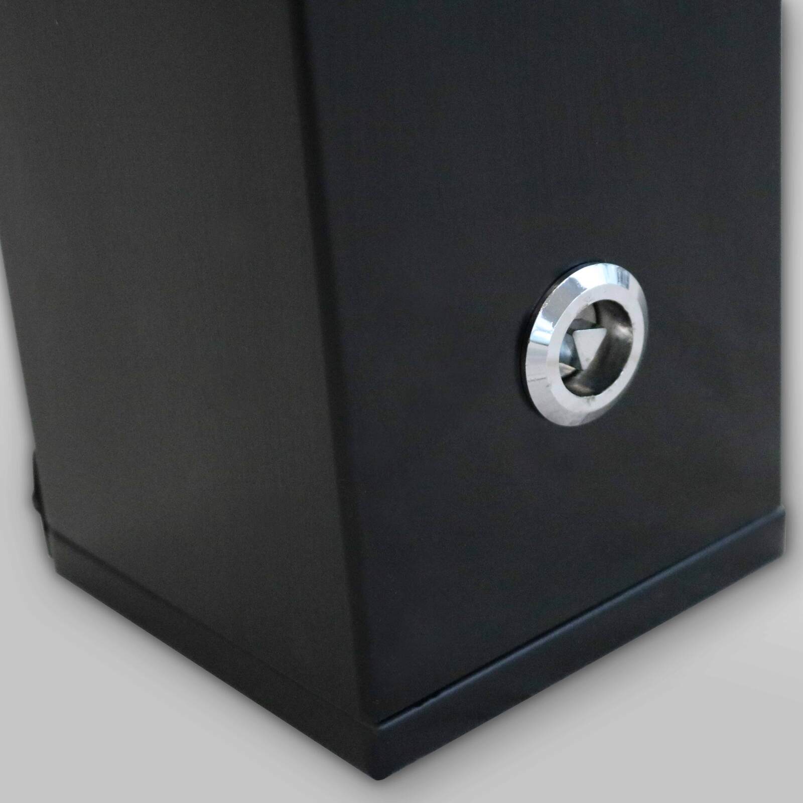 Wandaschenbecher für den Außenbereich aus schwarzem Stahl