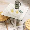 Quadratischer Gartentisch 60 x 60 cm mit weißem, neigbarem HPL-Fuß