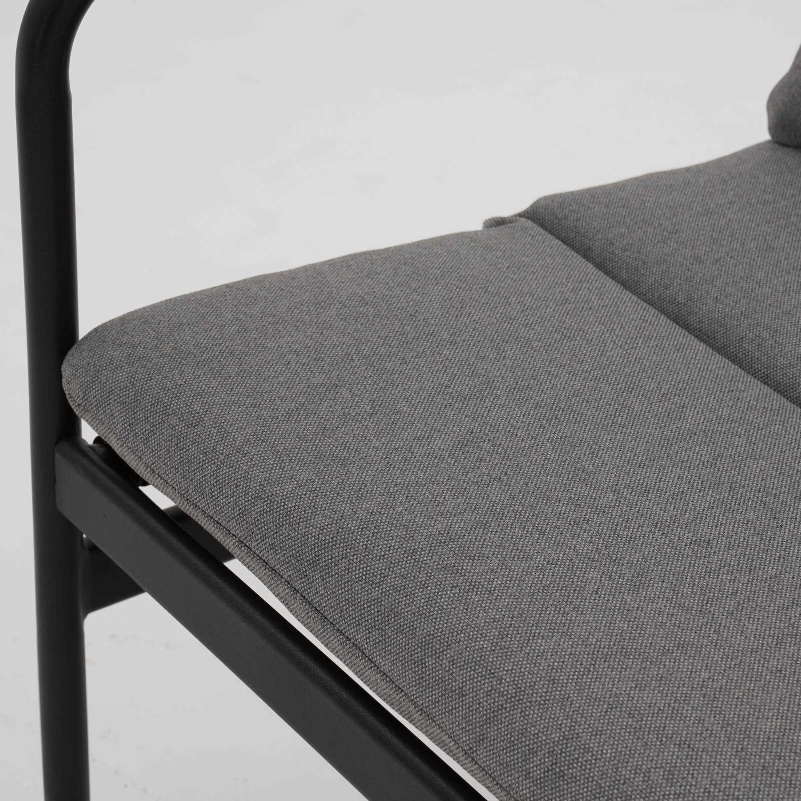 4-Sitzer-Gartenmöbel aus Metall mit 1 Sofa, 2 Sesseln und Couchtisch