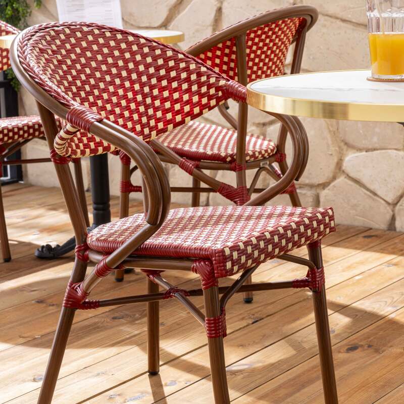Terrassentisch ⌀60 cm, laminiert und 2 Bistrostühle aus Aluminium und synthetischem Rattan