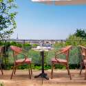 Terrassentisch ⌀60 cm, laminiert und 2 Bistrostühle aus Aluminium und synthetischem Rattan