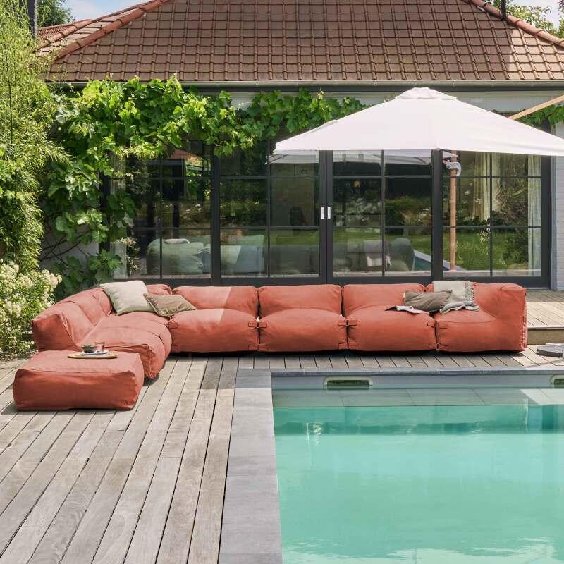 Modulare Gartenmöbel für 8 Personen bestehend aus 5 Sesseln, 2 Ecksesseln und 1 Hocker - Lifestyle