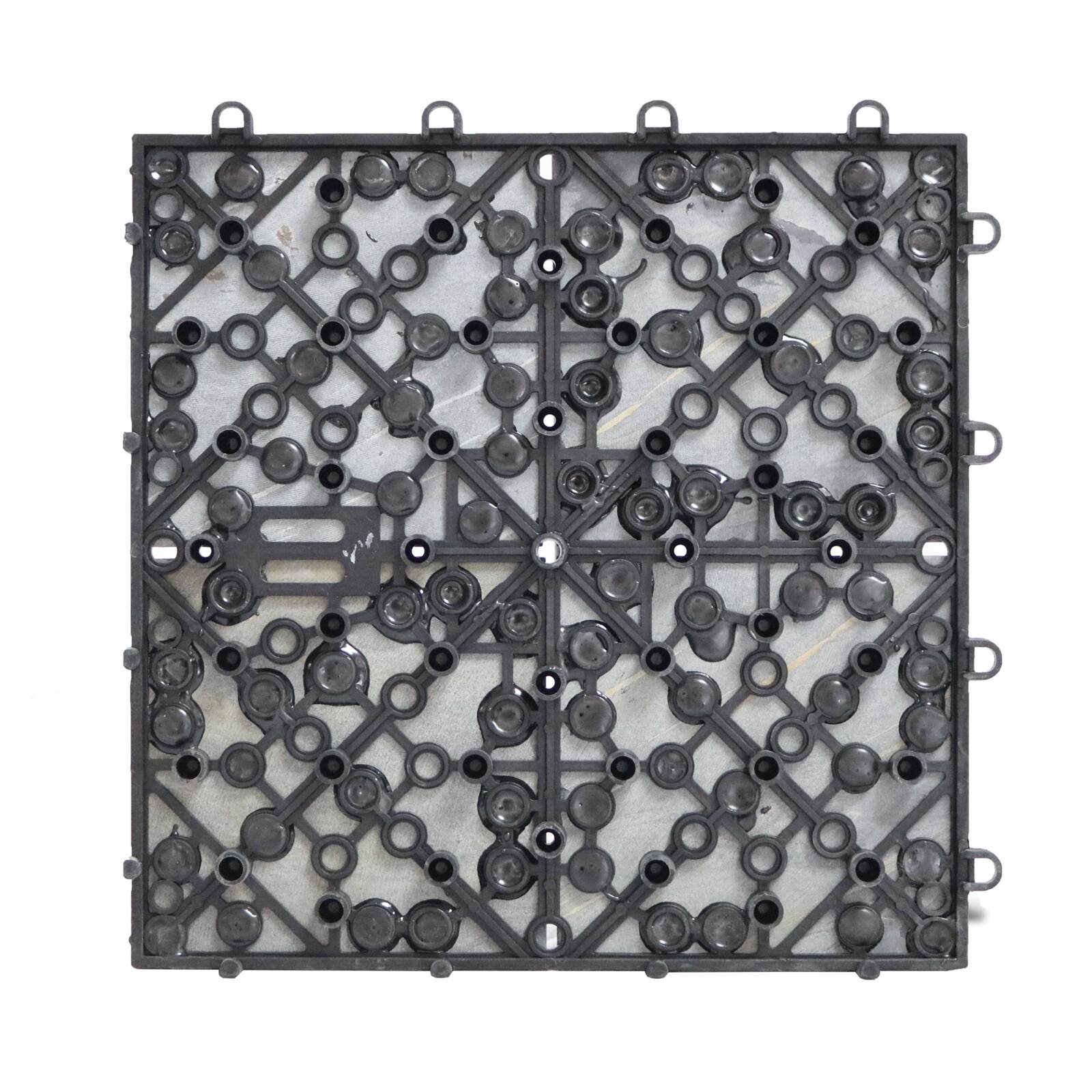 Set von steinernen Terrassenplatten, die einfach zu befestigen sind  Set von steinernen Terrassenplatten, die einfach zu befestigen sind