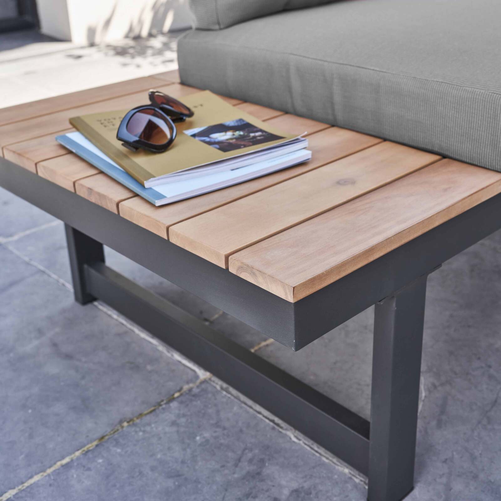 Ecksofa-Gartenlounge-Set für 6 Personen aus Aluminium und FSC®-zertifiziertem Holz