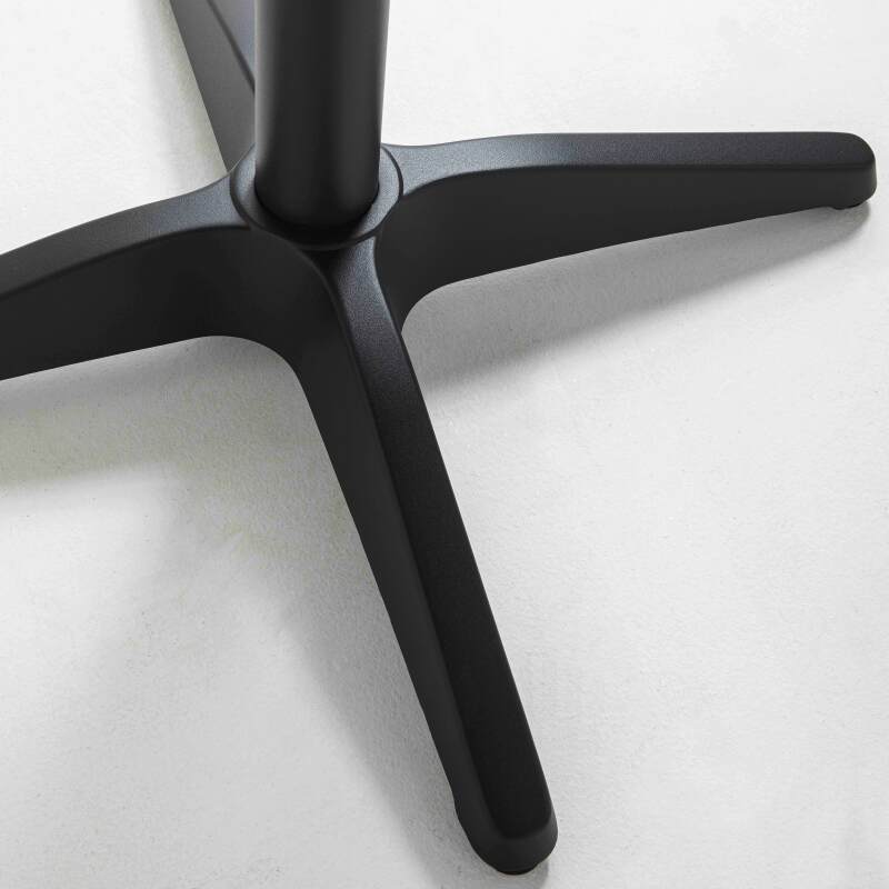 Quadratischer Terrassentisch aus Holz und 2 Stühle mit Armlehnen aus Aluminium