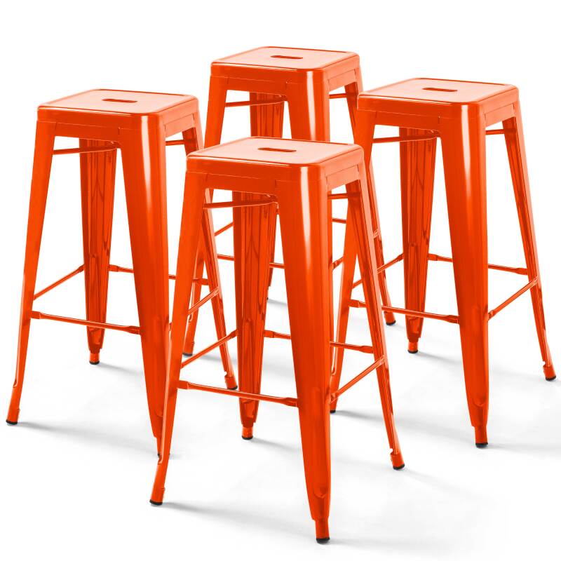 Set aus 4 glänzenden industriellen Metallhockern für den Garten
