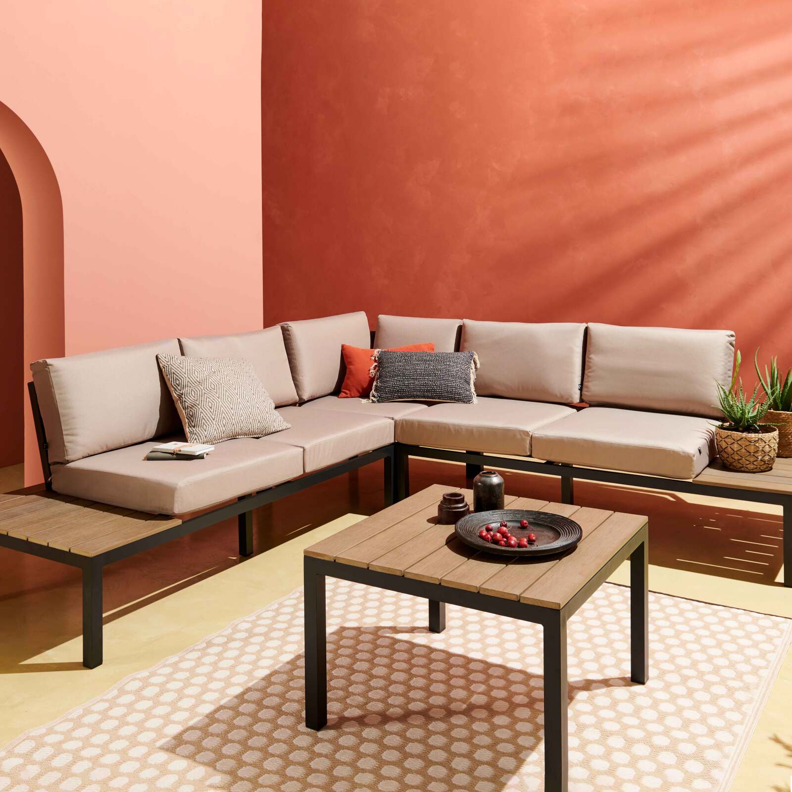 Rechteckiger Outdoor-Teppich mit doppelseitigem Muster aus Polypropylen 