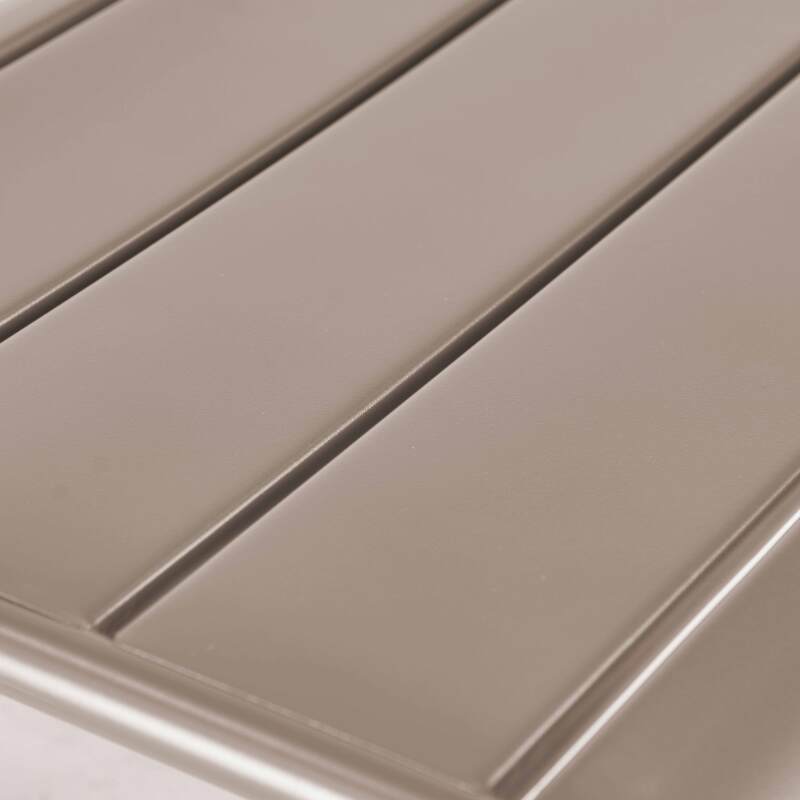 Niedriger Metallsessel