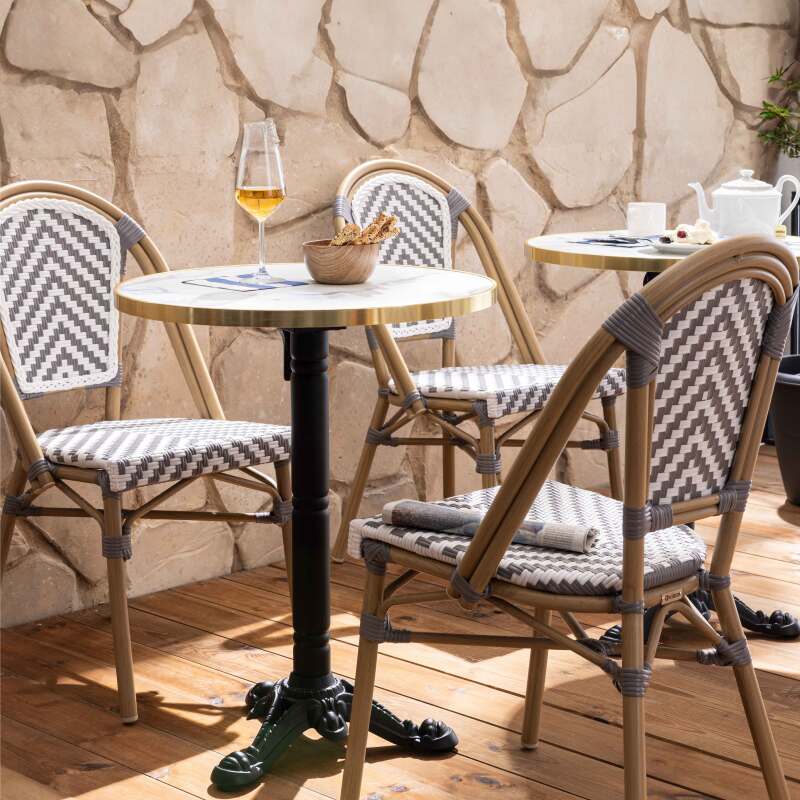 Pariser Bistrostuhl aus Aluminium und synthetischem Rattan