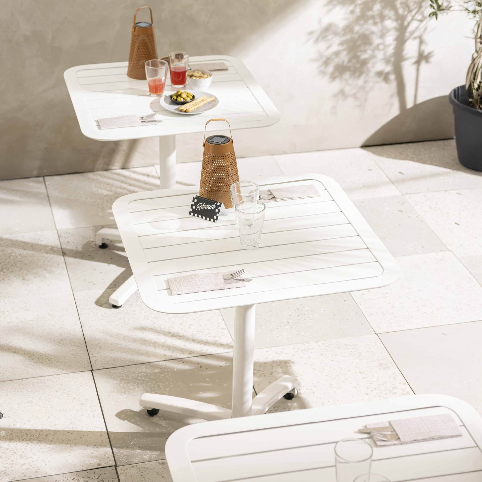 Quadratischer Terrassentischplatte 60 x 60 cm aus Aluminium