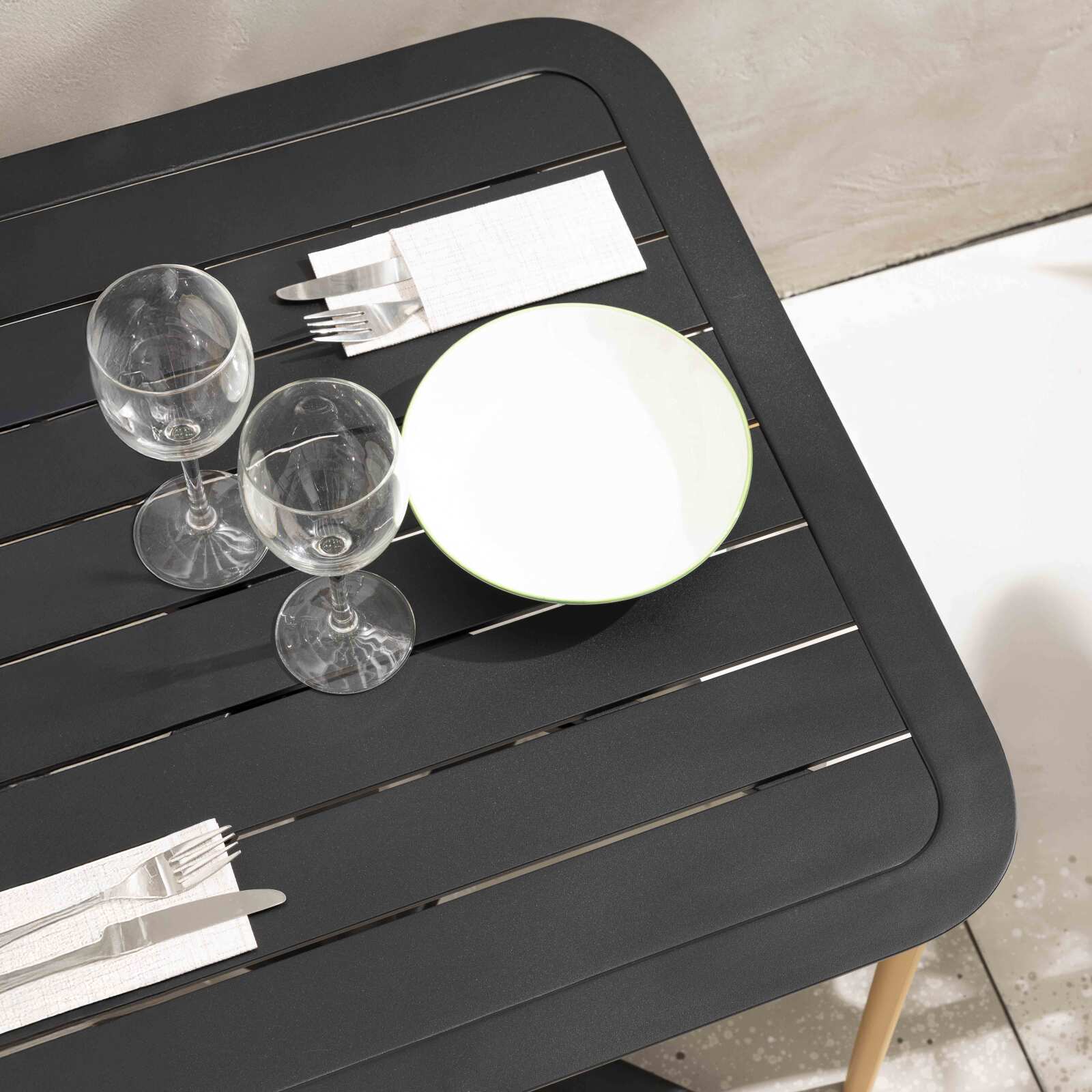 Quadratischer Terrassentischplatte 60 x 60 cm aus Aluminium