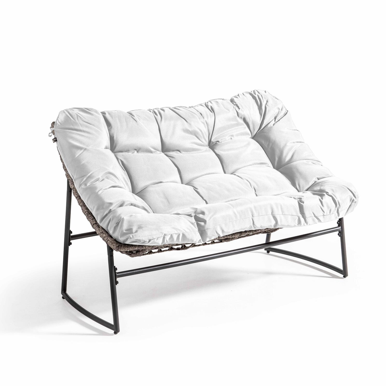 Gartenlounge-Set aus Kunstharz für 4 Personen mit einem Sofa, 2 Sesseln und einem Couchtisch Gartenlounge-Set aus Kunstharz für 4 Personen mit einem Sofa, 2 Sesseln und einem Couchtisch