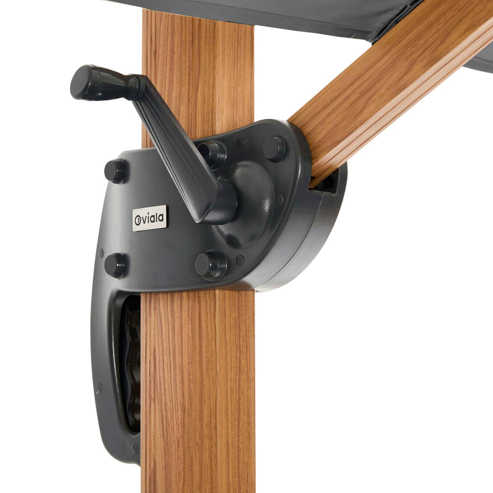 3-Kopf-Versatz-Ampelschirm (4,5 x 2,65 m) mit 360° drehbarem Stock in Holzoptik und Schutzhülle 3-Kopf-Versatz-Ampelschirm (4,5 x 2,65 m) mit 360° drehbarem Stock in Holzoptik und Schutzhülle