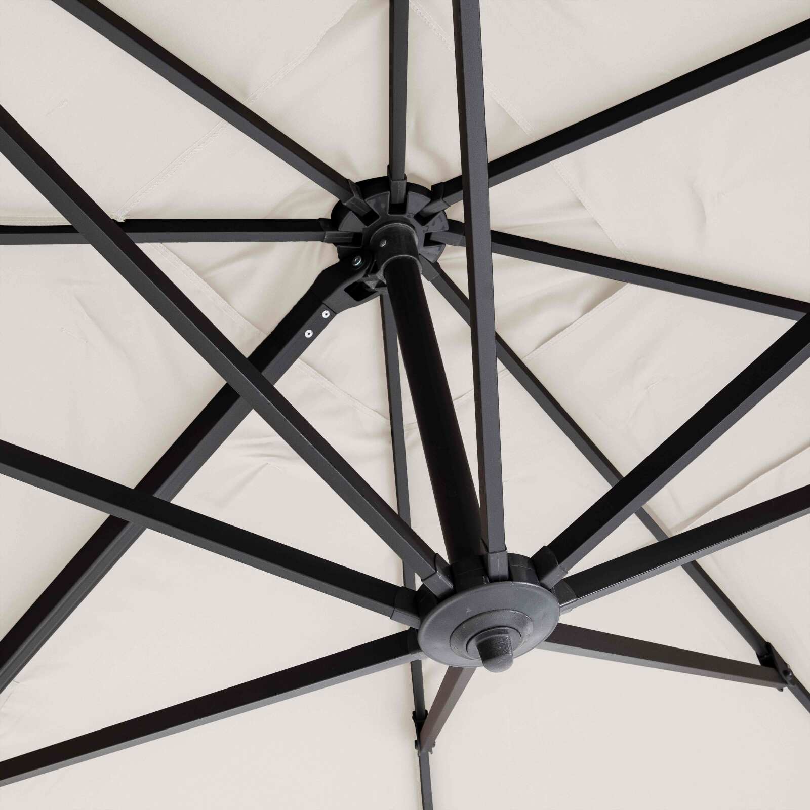 Ersatzteile für einen 4x3m großen versetzten Sonnenschirm mit einem Gewicht von 240g/m2 