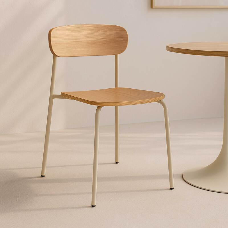 Set aus 2 Stühlen aus Metall und Holz