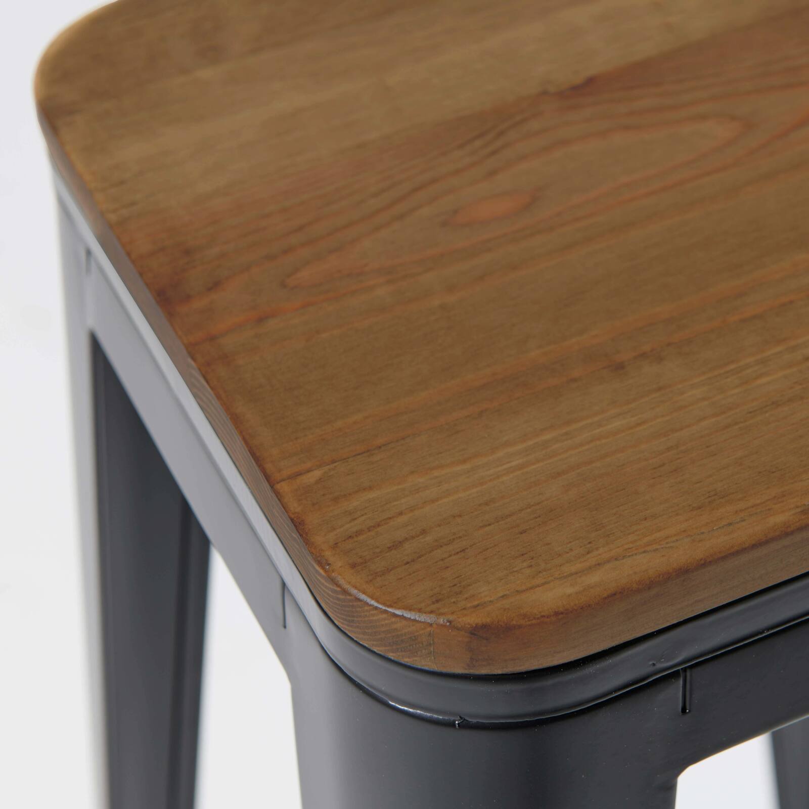 Set aus 4 Barhockern aus mattem Holz (43 x 43 x 76 cm) Set aus 4 Barhockern aus mattem Holz (43 x 43 x 76 cm)