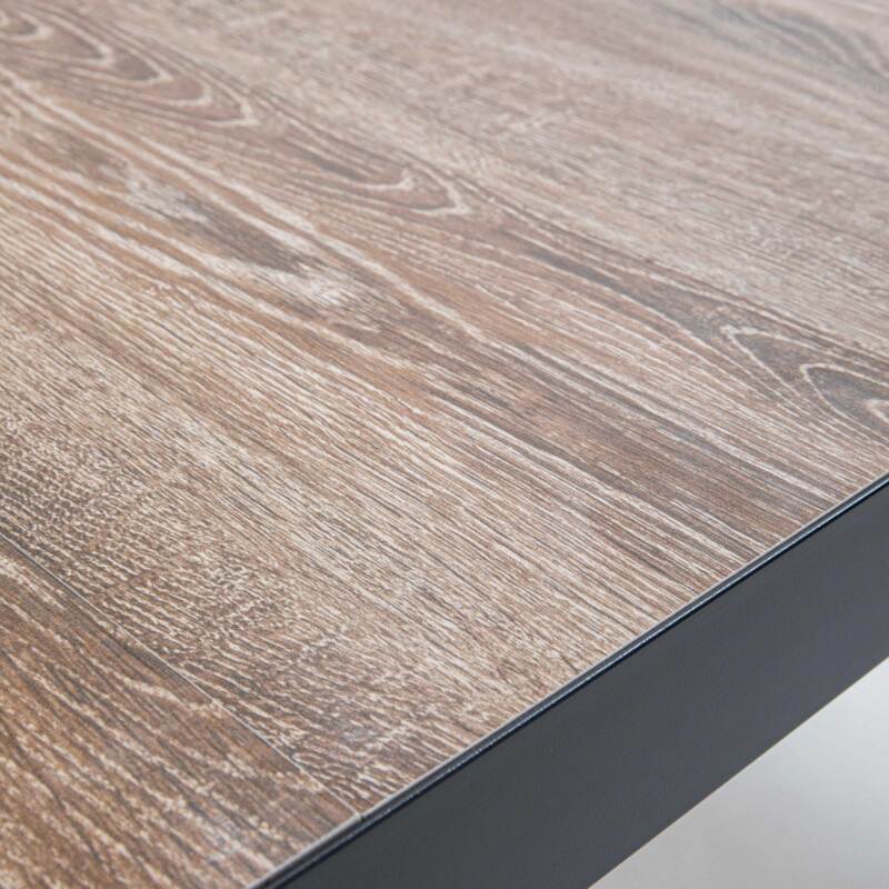 Gartentisch aus Aluminium in Holzoptik, 206X100X74 cm, und 8 Stühle aus Aluminium mit Armlehnen (3/7)