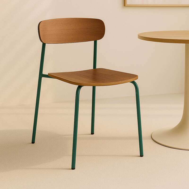 Set aus 2 Stühlen aus Metall und Holz (3/9)