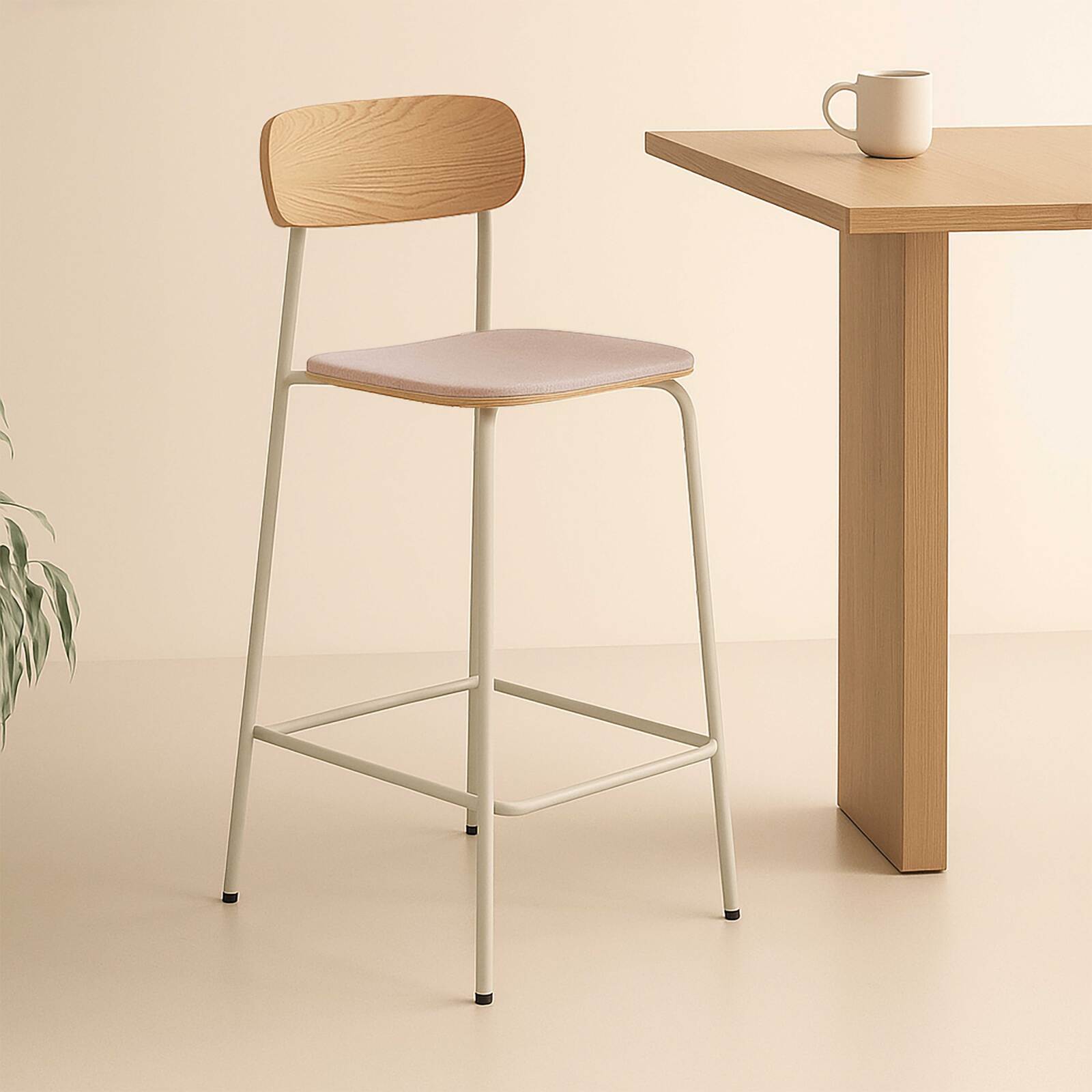 Set mit 2 Hochstühlen aus Metall, Holz und Stoff