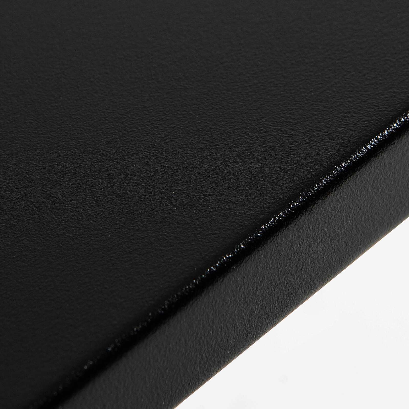 Quadratischer Gartentisch aus Metall, 70x70 cm, und 4 Stühle mit Armlehnen