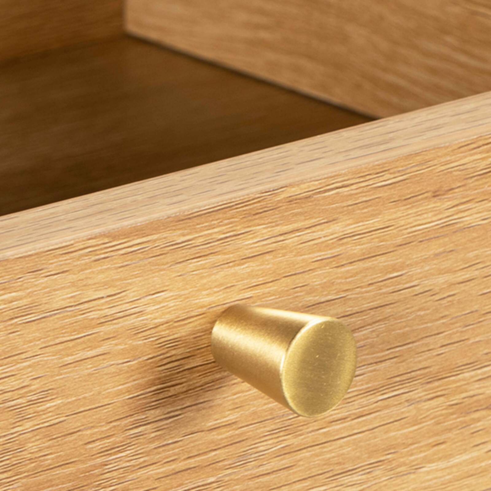 Büfett skandinavisch in heller Holzoptik, 2 Türen, 3 Schubladen, 150 cm