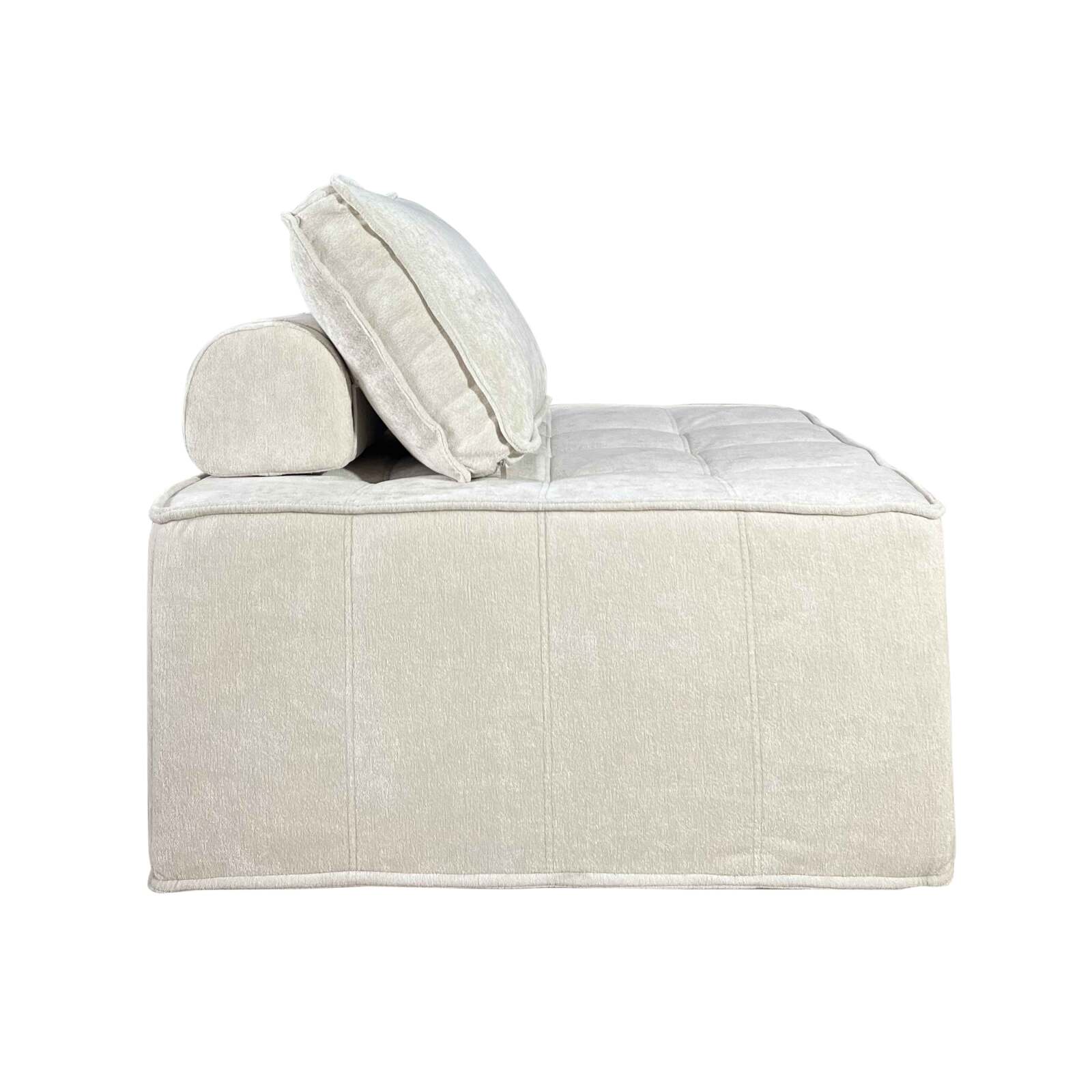 Sessel aus Stoff mit Kissen