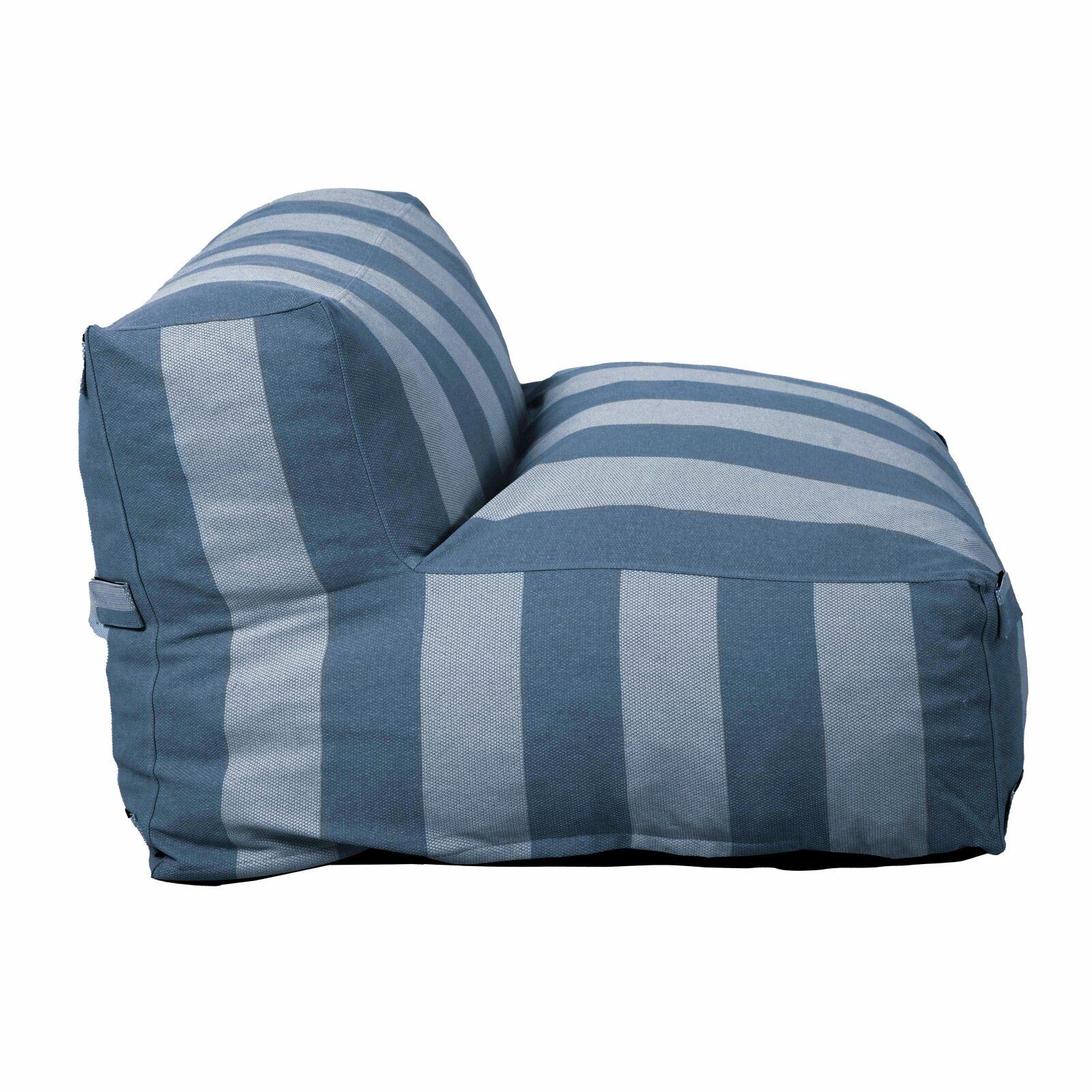 Sessel im gestreiften Design für ein modulares Outdoor-Sofa