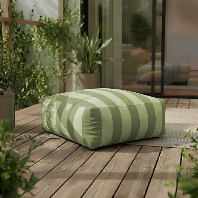 Modulare Gartenmöbel für 4 Personen bestehend aus1 Sessel, 2 Ecksesseln und 1 Ottomane im gestreiften Design
