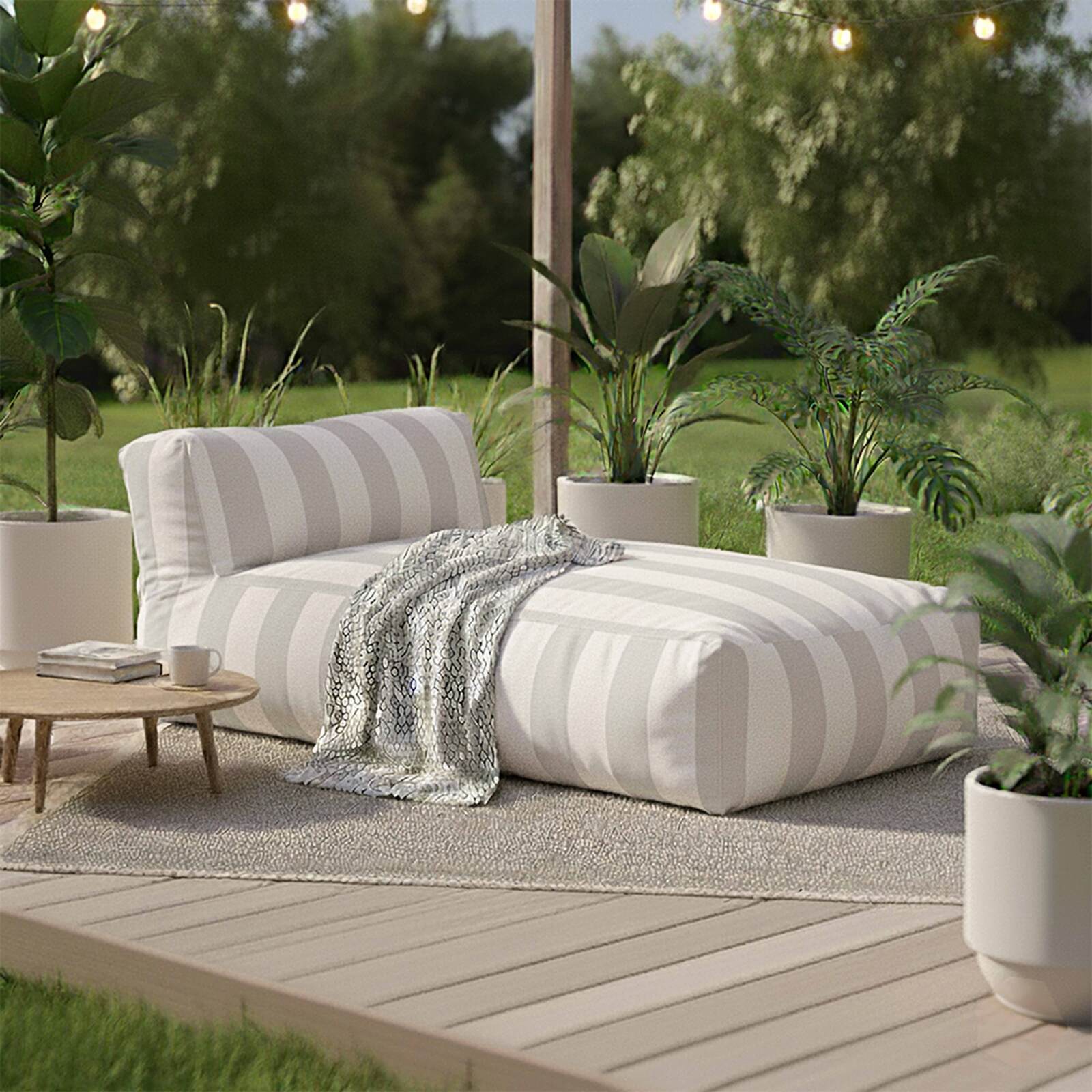 Chaiselongue im gestreiften Design für ein modulares Outdoor-Sofa