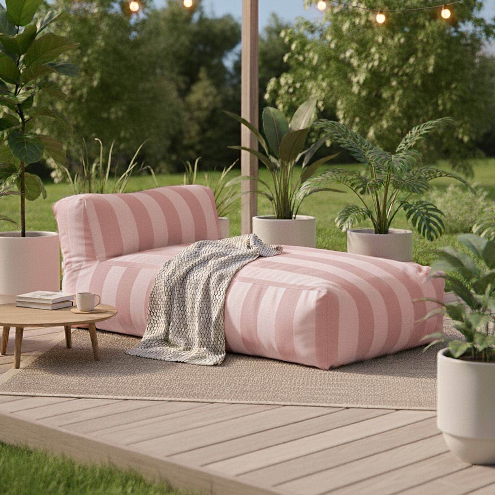 Chaiselongue im gestreiften Design für ein modulares Outdoor-Sofa