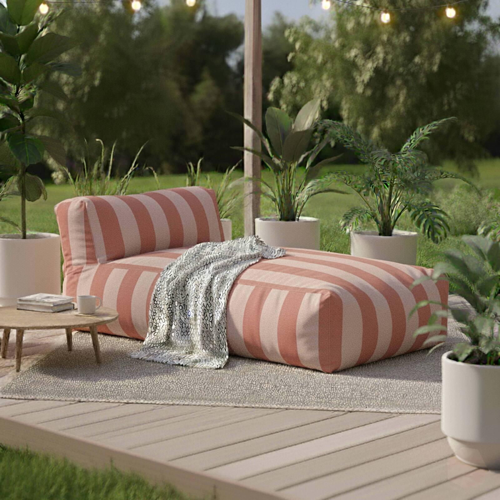 Chaiselongue im gestreiften Design für ein modulares Outdoor-Sofa