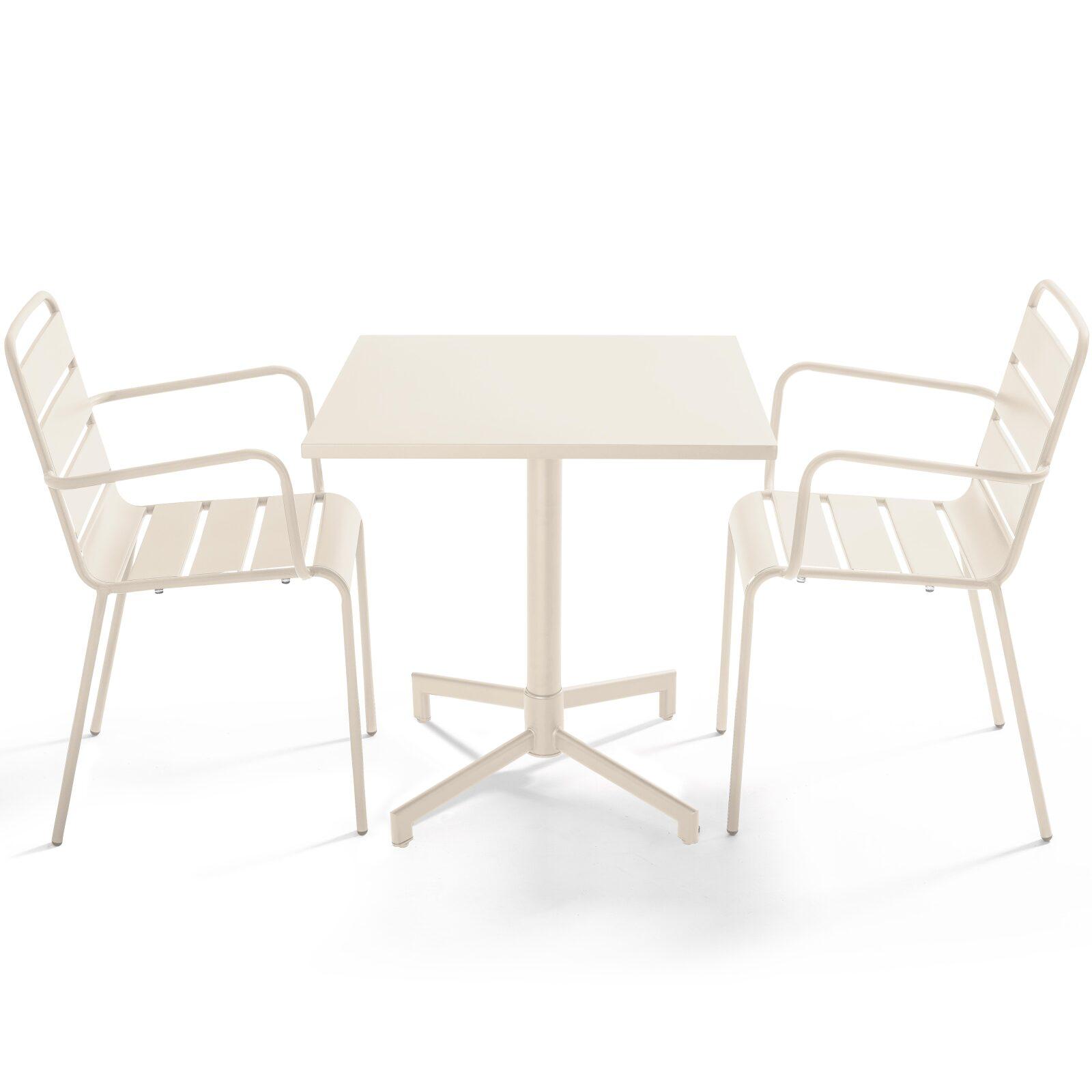 Gartentisch im Bistro-Stil, quadratisch, neigbar, aus Metall mit Einbaufuß, 70x70 cm, und 2 Stühle mit Armlehnen