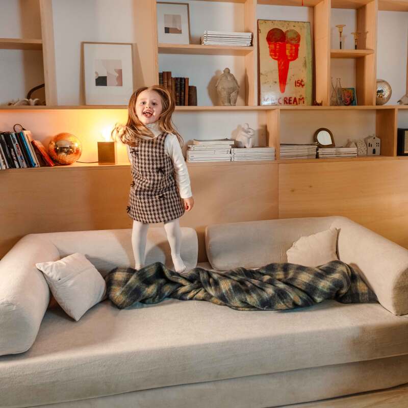 Schlafsofa 2-Sitzer-aus Stoff mit Kissen