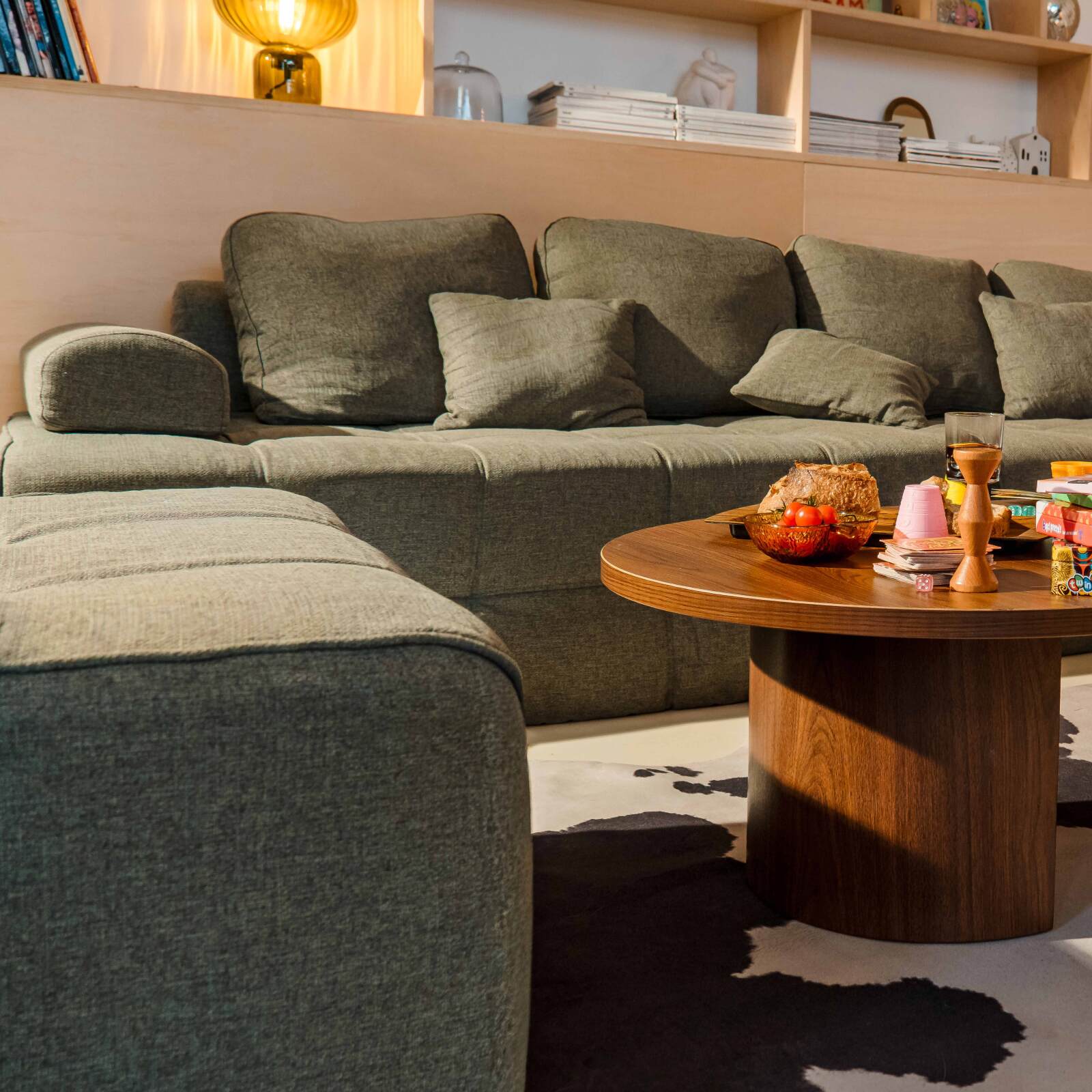 Modulares Sofa 5-Sitzer aus Stoff mit Kissen