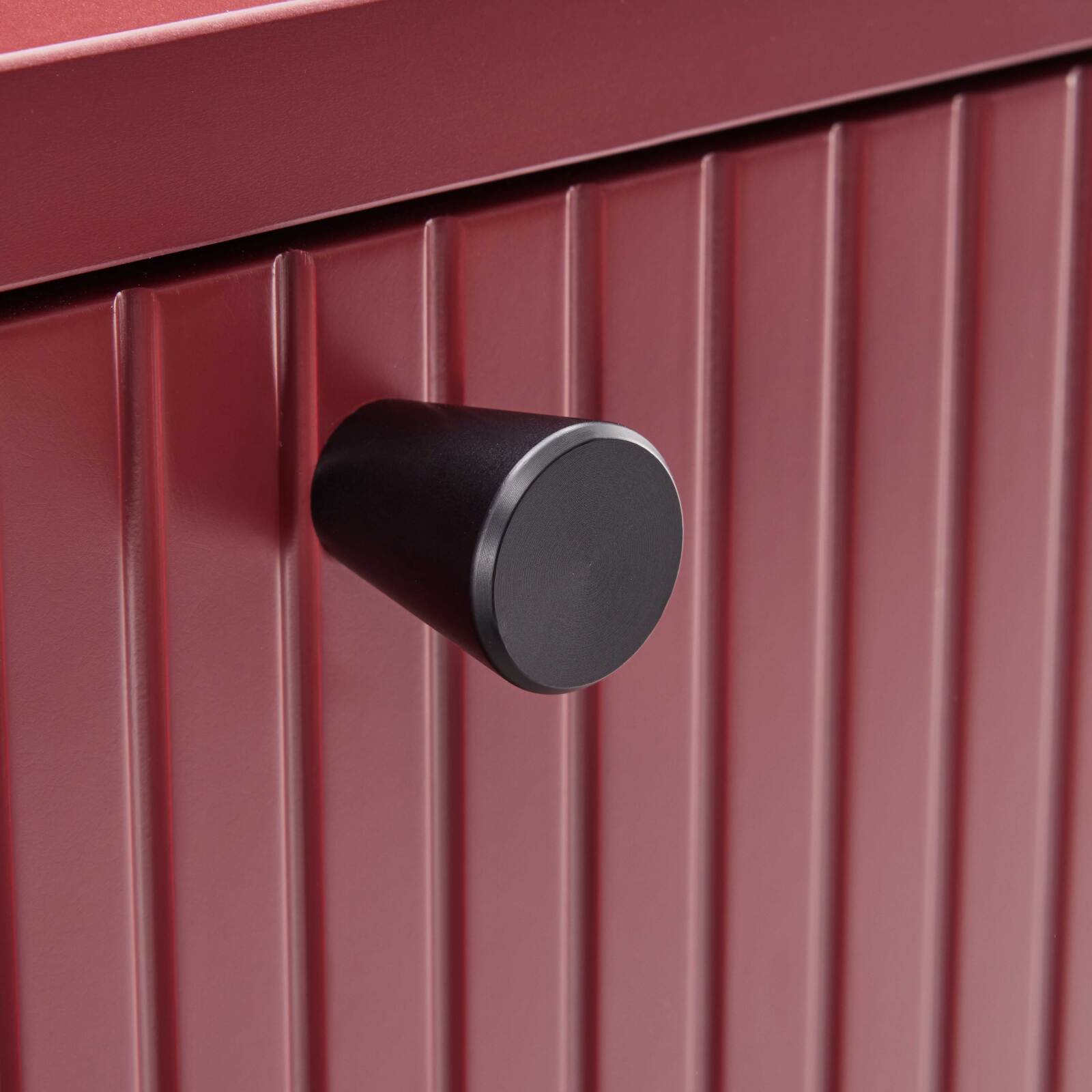 Lowboard farbig mit Lattenoptik, 150 cm