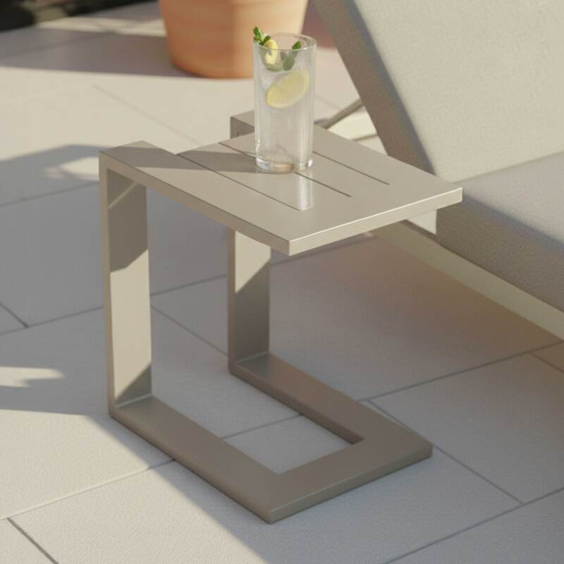 Sonnenliegenregal aus Aluminium