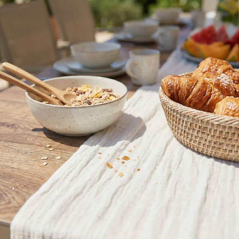 Gartentisch aus Aluminium und Keramik mit Holzoptik, 201 x 100 cm, und 10 Stühle aus Textilene stapelbar (7/8)