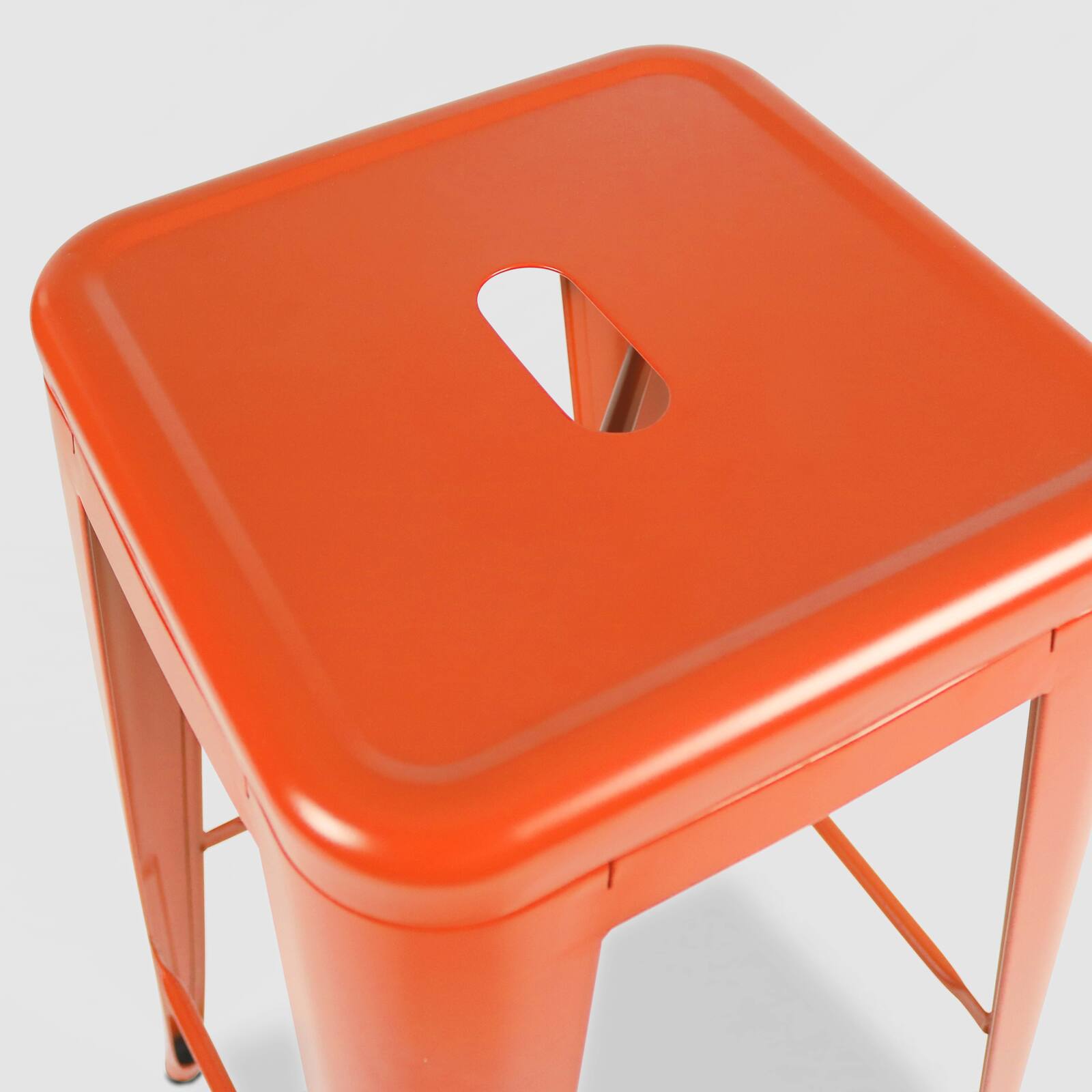 Gartenbarhocker aus mattem Metall (43 x 43 x 76 cm)