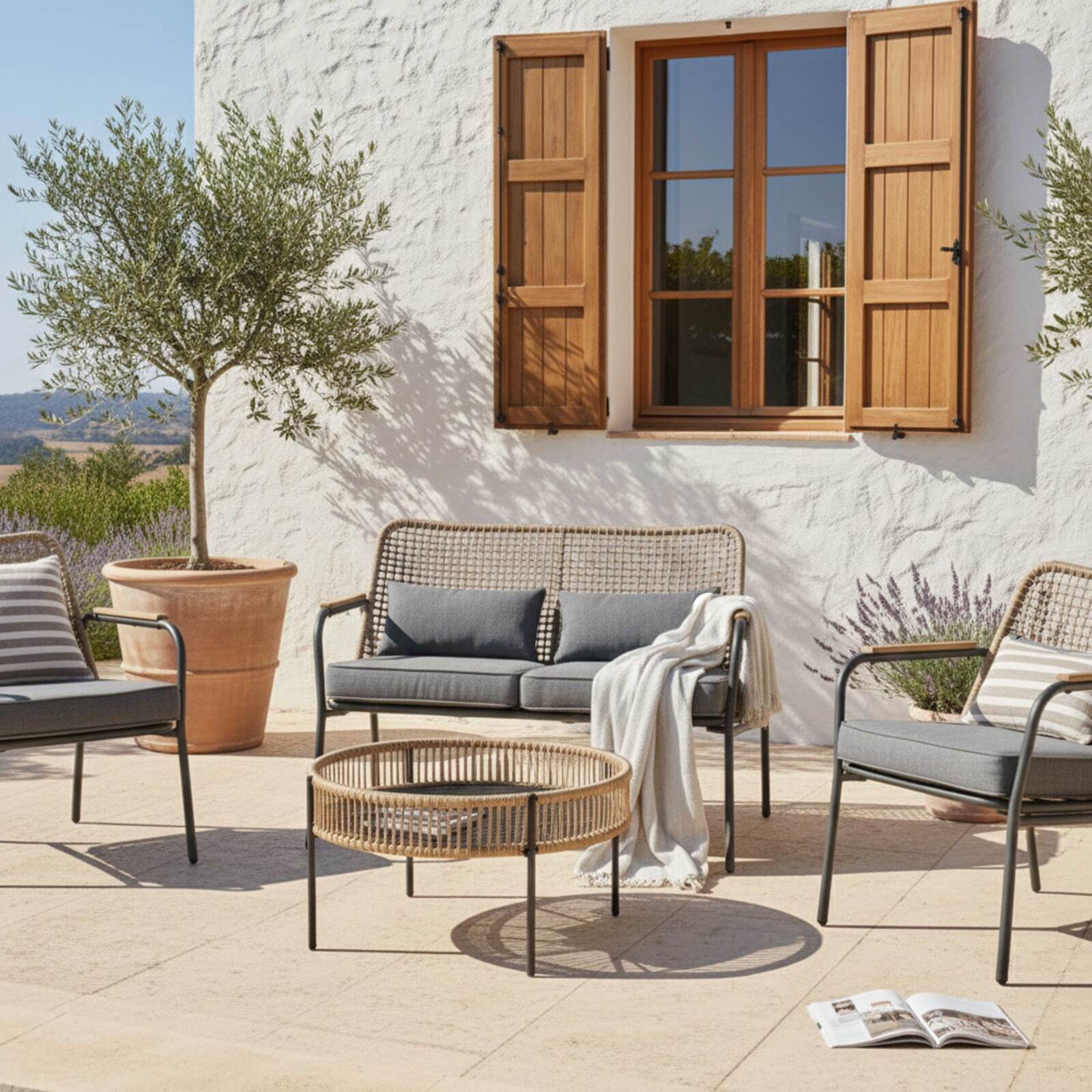 4-Sitzer-Rattan-Gartenmöbel mit Sofa, 2 Sesseln und Couchtisch