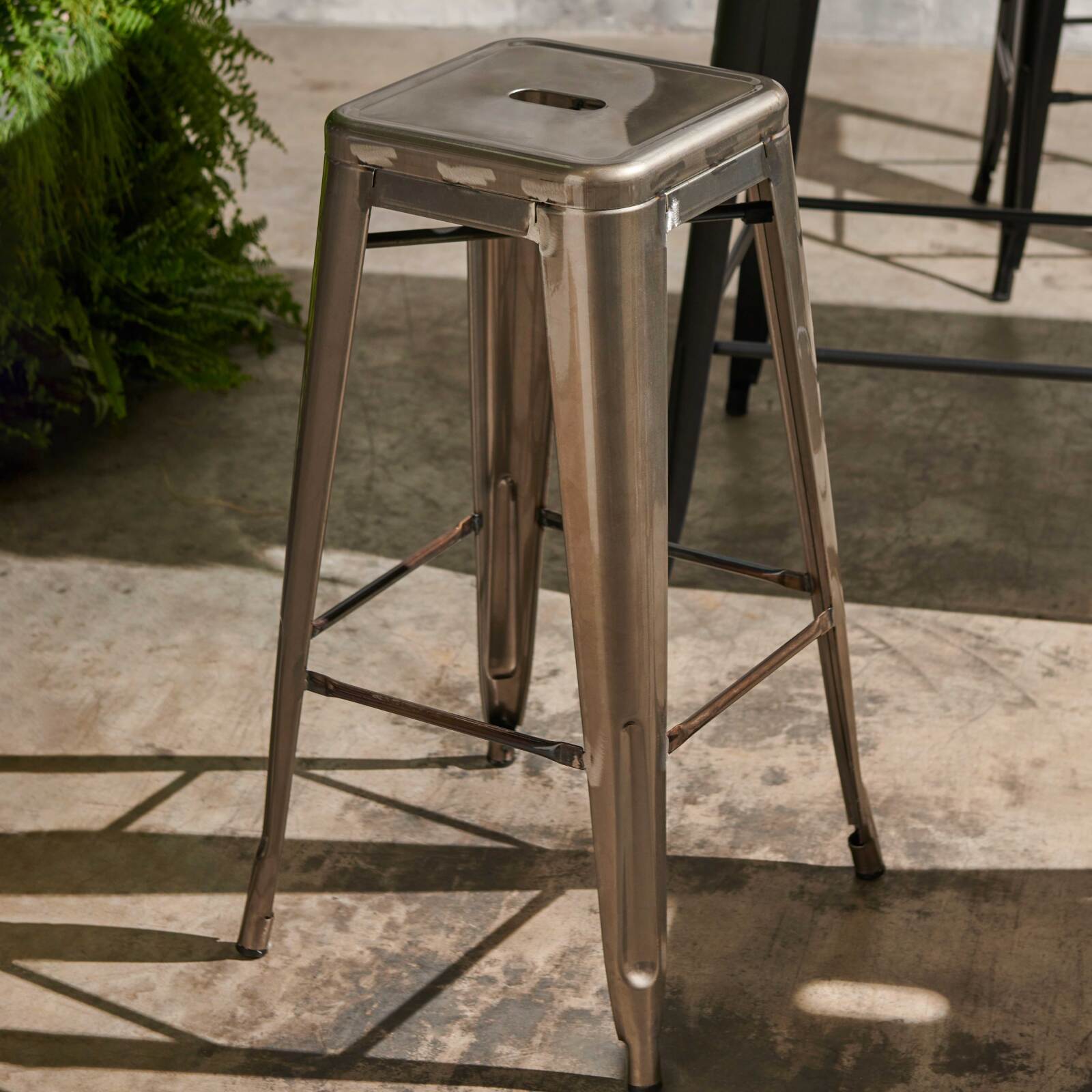 Gartenhocker-Set von 4 Hockern aus Metall Gartenhocker-Set von 4 Hockern aus Metall
