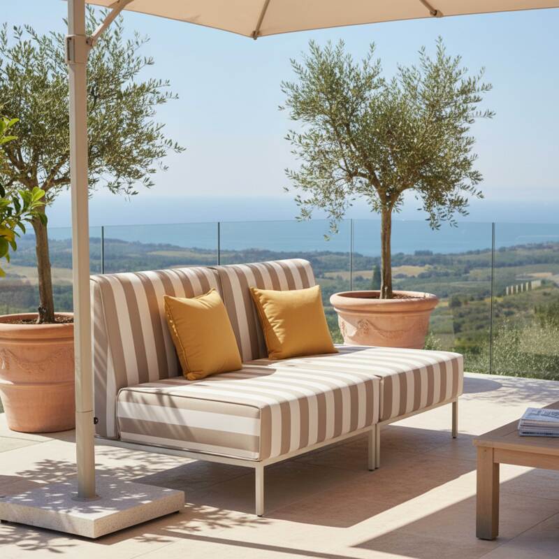 Modulare Gartenmöbel für 2 Personen bestehend aus 2 Sesseln im gestreiften Design