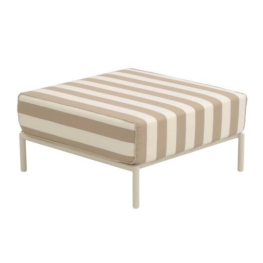 Sitzsack im gestreiften Design für ein modulares Outdoor-Sofa